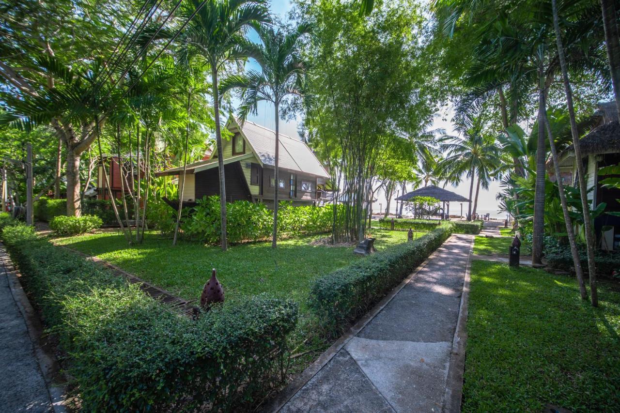 Baan Thong Ching Resort Khanom Extérieur photo